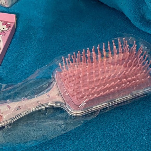 Hello Kitty Fun Bundle - Picture 8 of 13